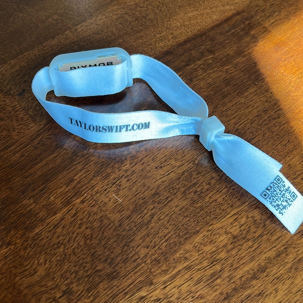 Taylor Swift Eras pic mob bracelet souvenir